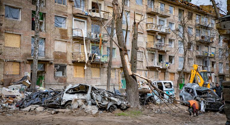 Des bâtiments détruits à Kiev, en Ukraine, révèlent l'ampleur des dégâts causés par les bombes russes.
