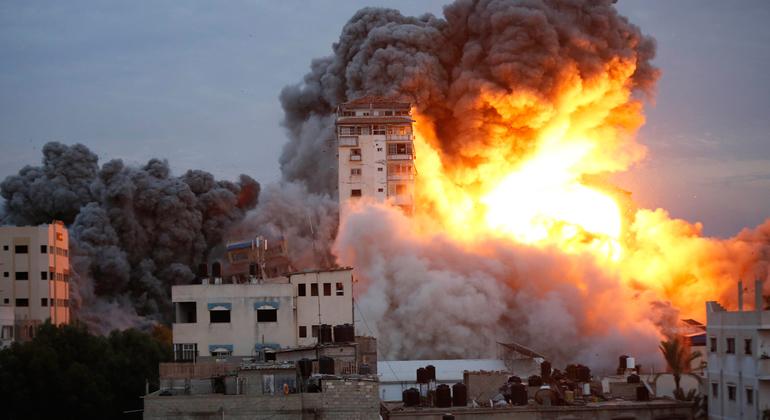 Los bombardeos israelíes causan gran devastación en la Franja de Gaza.